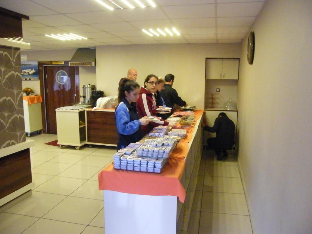 Egemen Hotel Мерсин Экстерьер фото